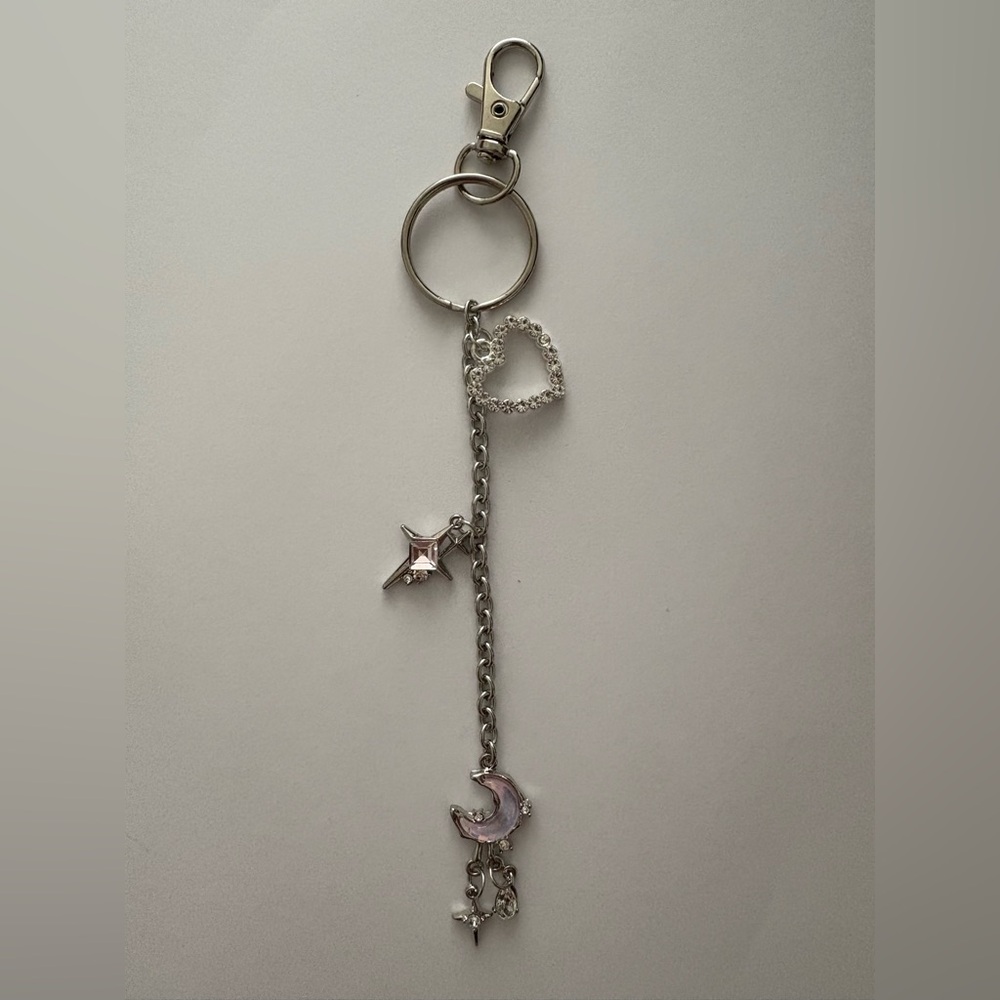 2/10 ✨Unique Handmade Keychain